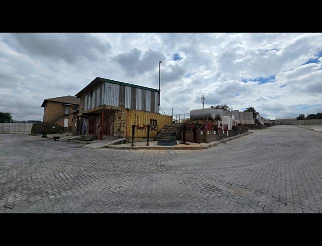 17,061M² INDUSTRIAL YARD FOR SALE IN CHLOORKOP